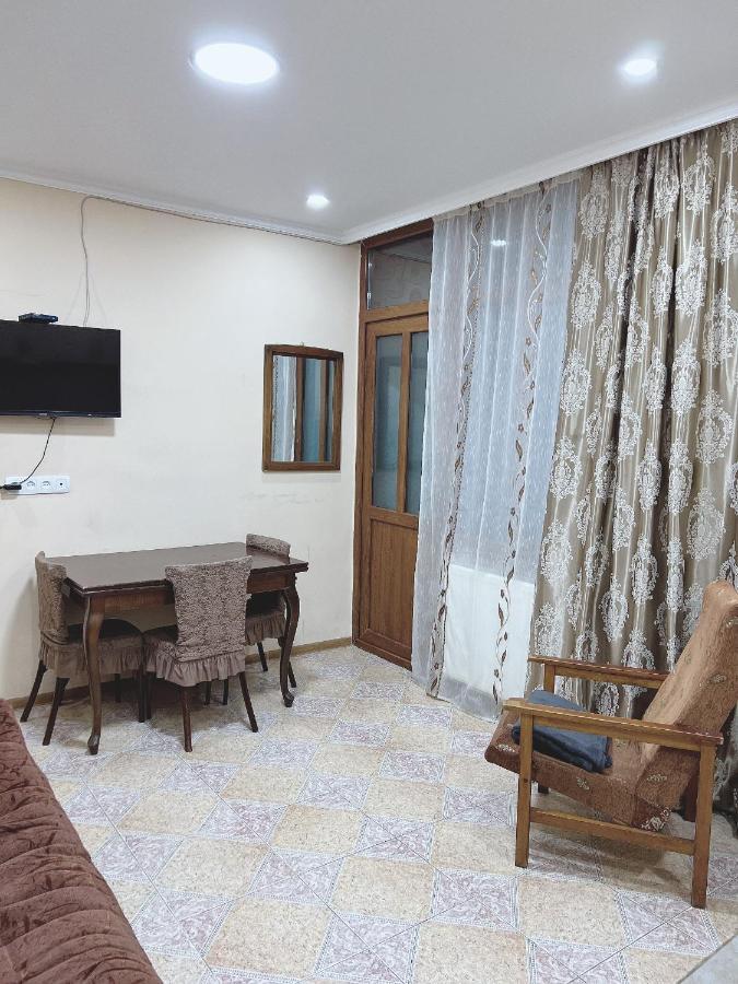 Guest House Borjomi Esterno foto